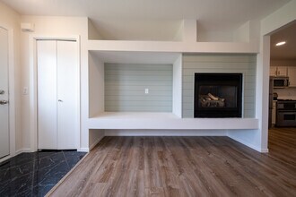 2246 Flamingo Dr in Shakopee, MN - Building Photo - Building Photo