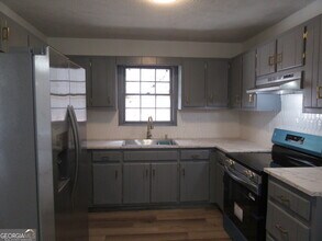 613 Windsor Dr SE in Conyers, GA - Building Photo - Building Photo