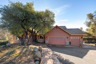14304 Lake Vista Dr in Sonora, CA - Building Photo - Building Photo