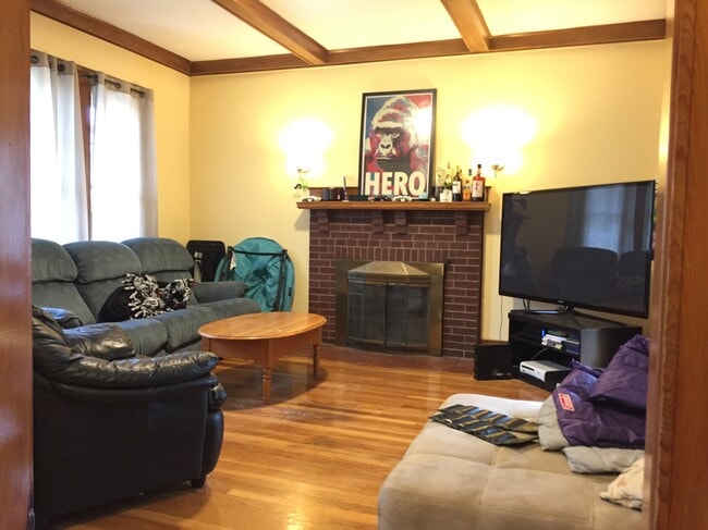 74 Moraine St, Unit 2 in Boston, MA - Building Photo - Building Photo