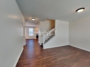 206 Honey Locust Ln in Commercial Point, OH - Building Photo - Building Photo