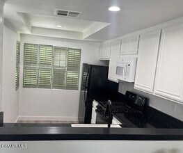 5624 Las Virgenes Rd in Calabasas, CA - Building Photo - Building Photo