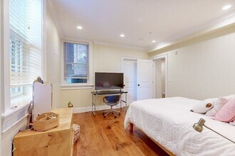 53 Addington Rd, Unit 22B in Brookline, MA - Foto de edificio - Building Photo