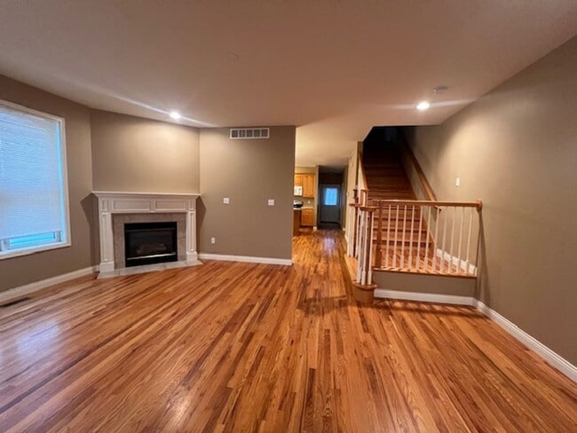 property at 1946 Center St