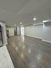 212 Elbern Markell Dr in Brampton, ON - Building Photo - Building Photo