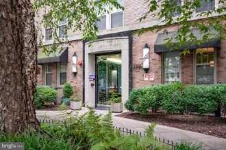 1314 Massachusetts Ave NW in Washington, DC - Building Photo - Building Photo