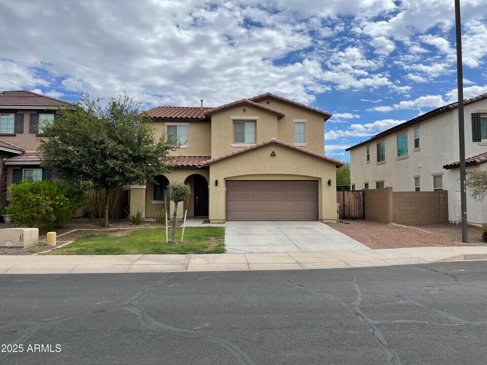 1657 N 212th Dr in Buckeye, AZ - Building Photo