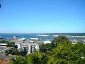 709 N Forest St in Bellingham, WA - Building Photo - Building Photo