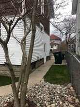 1311 Illinois Ave in Lansing, MI - Foto de edificio - Building Photo