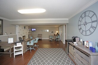 Westbrooke Glen in Shawnee, KS - Building Photo - Interior Photo