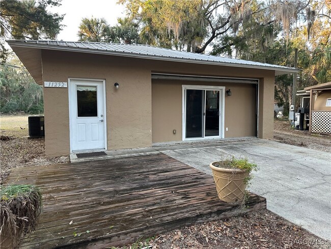 11252 N Rain Point in Inglis, FL - Building Photo - Building Photo