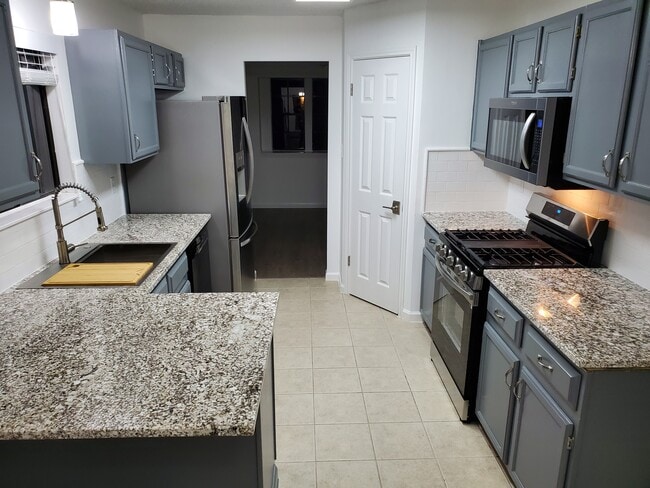 9006 Bancroft Trl in Austin, TX - Building Photo - Building Photo