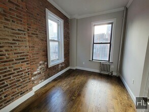 206 E 83rd St in New York, NY - Building Photo - Building Photo