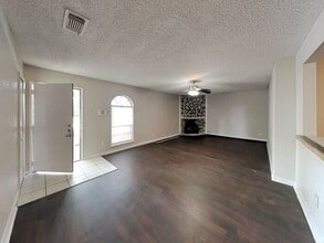 307 Halifax Ct in Cedar Hill, TX - Building Photo - Building Photo