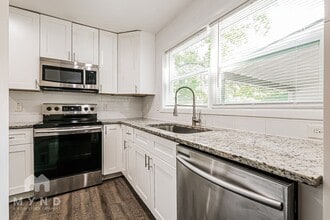 1324 N Cliff Valley Way NE in Atlanta, GA - Building Photo - Building Photo