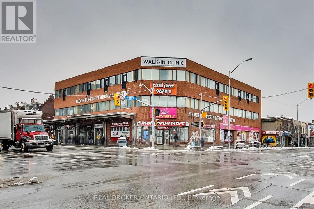 1011-1011 Dufferin St in Toronto, ON - Building Photo