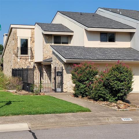 2901 Country Pl Cir in Carrollton, TX - Building Photo - Building Photo