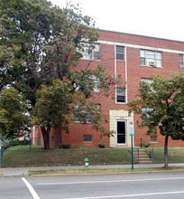 1600 Independence Ave SE in Washington, DC - Foto de edificio - Building Photo