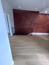 2209 N 10th St, Unit B in Philadelphia, PA - Building Photo - Building Photo