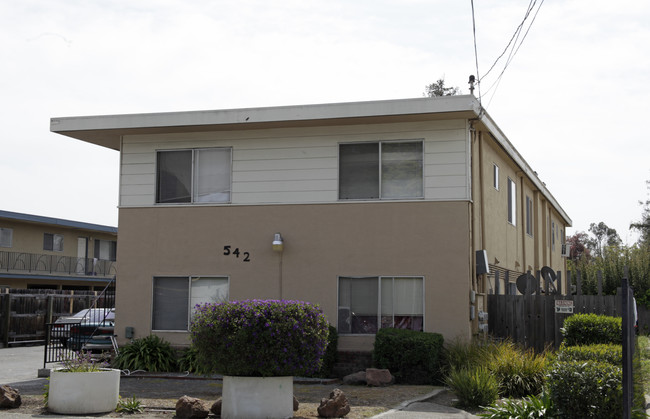 542 Shepherd Ave in Hayward, CA - Building Photo - Building Photo