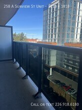 258A Sunview St in Waterloo, ON - Building Photo - Building Photo