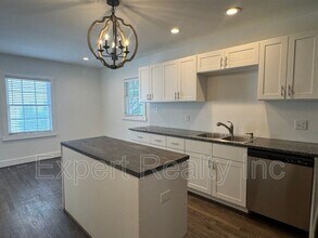 305 Sterrett Ave in Homewood, AL - Building Photo - Building Photo