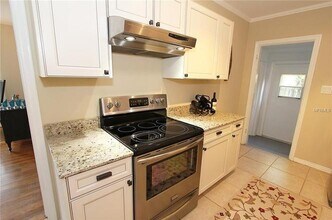 329 57th Ave S in St. Petersburg, FL - Building Photo - Building Photo