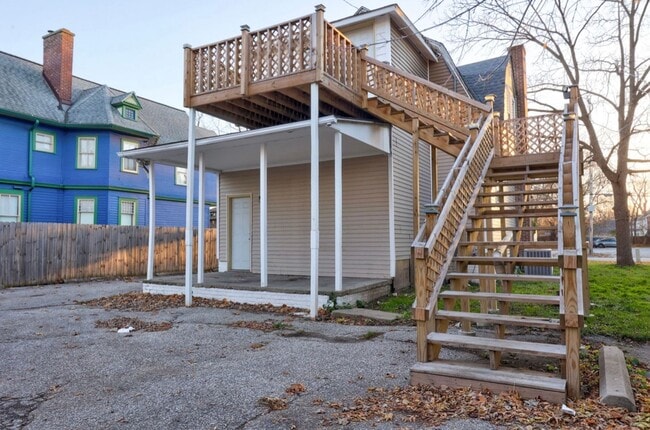 1610 Court St in Saginaw, MI - Building Photo - Building Photo