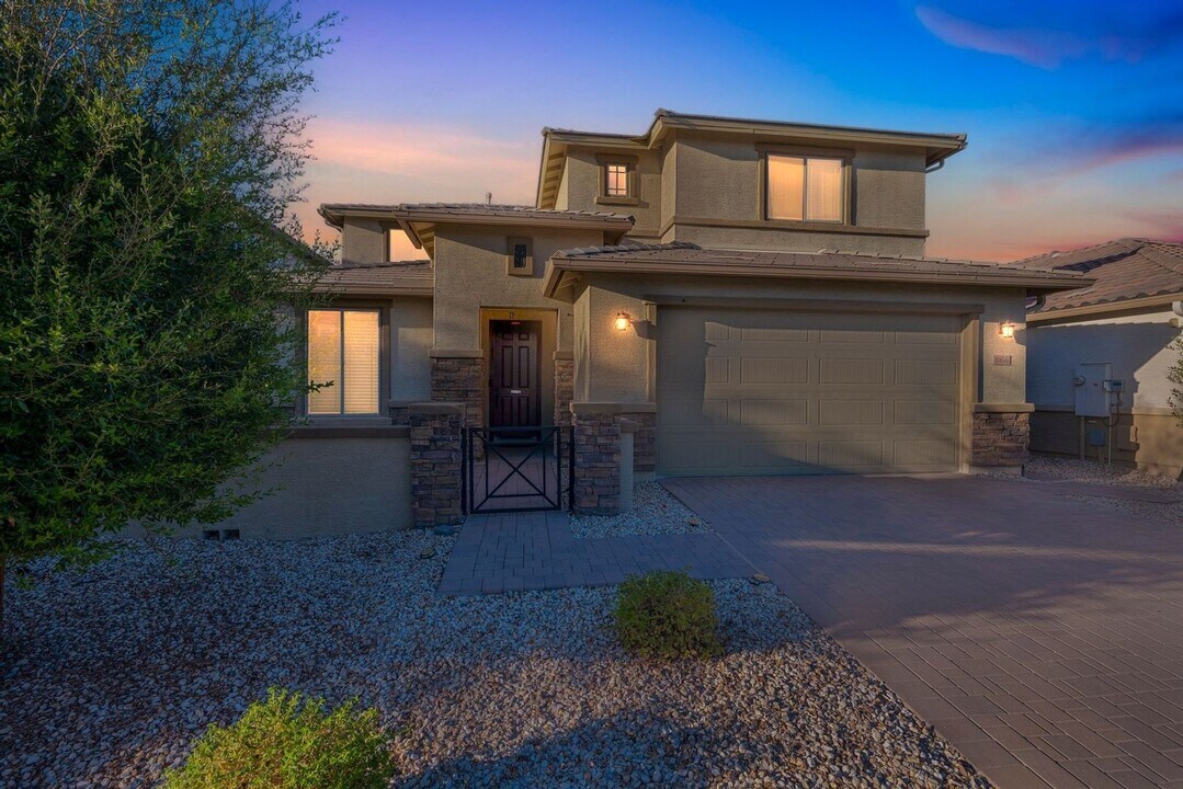 8956 W Marshall Ave in Glendale, AZ - Building Photo
