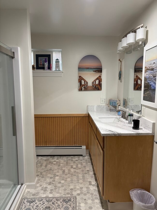 156 W Washington St, Unit Apartment 1 in Marquette, MI - Building Photo - Building Photo