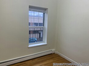 176 N Beacon St in Boston, MA - Building Photo - Building Photo