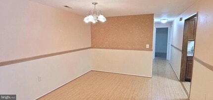 18010 Chalet Dr in Germantown, MD - Building Photo - Building Photo