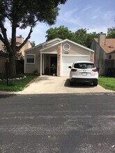 1406 Brook Run in San Antonio, TX - Building Photo - Building Photo