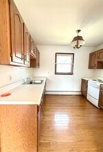642 Lincoln Ave, Unit B All Inclusive in Pompton Lakes, NJ - Building Photo - Building Photo