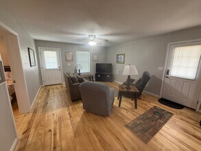 80 Redwood Ln in Atmore, AL - Foto de edificio - Building Photo