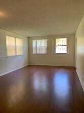 8180 Geneva Ct in Doral, FL - Building Photo - Building Photo