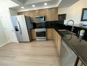 6315 Shoreline Dr in St. Petersburg, FL - Building Photo - Building Photo