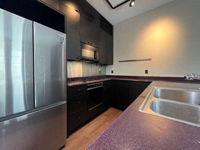 200 W North Ave in Pittsburgh, PA - Building Photo - Building Photo