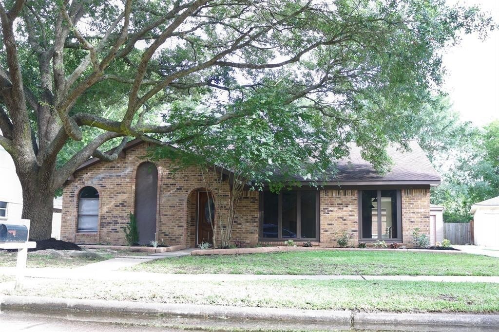 21330 Park Tree Ln in Katy, TX - Building Photo