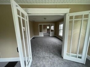 2304 E Memorial Dr in Muncie, IN - Building Photo - Building Photo