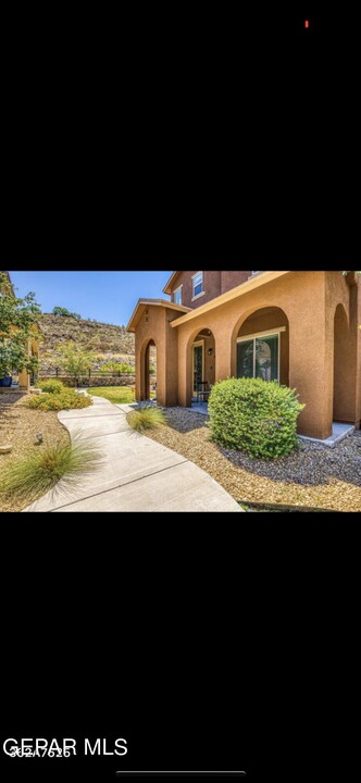 6739 Boulder Canyon Ln in El Paso, TX - Foto de edificio