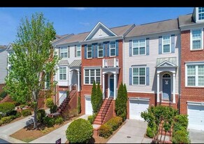 1306 Thornborough Dr in Alpharetta, GA - Building Photo