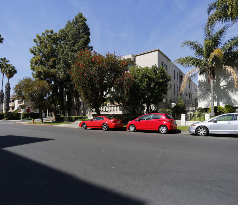 4255 W 5th St in Los Angeles, CA - Building Photo