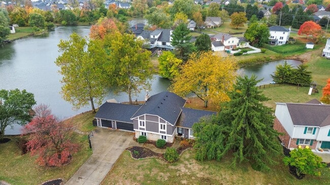 property at 733 E Greyhound Pass