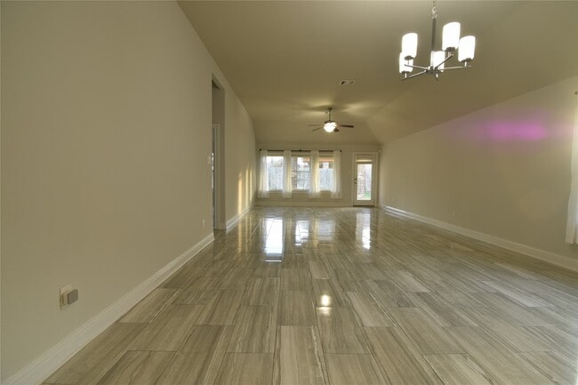 16643 Highland Country Dr