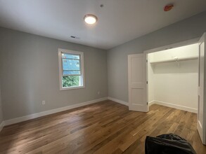 199 Boylston St, Unit 1 in Brookline, MA - Building Photo - Building Photo