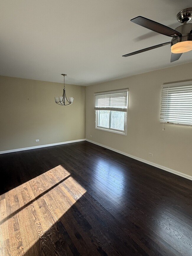 2631 Smith St in Rolling Meadows, IL - Building Photo - Building Photo