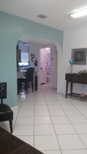 11455 SW 82nd Ave in Miami, FL - Building Photo - Building Photo