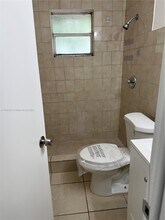 2736 NW 15th Ct in Fort Lauderdale, FL - Building Photo - Building Photo