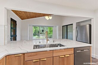 4720 Talus Dr in Anchorage, AK - Building Photo - Building Photo
